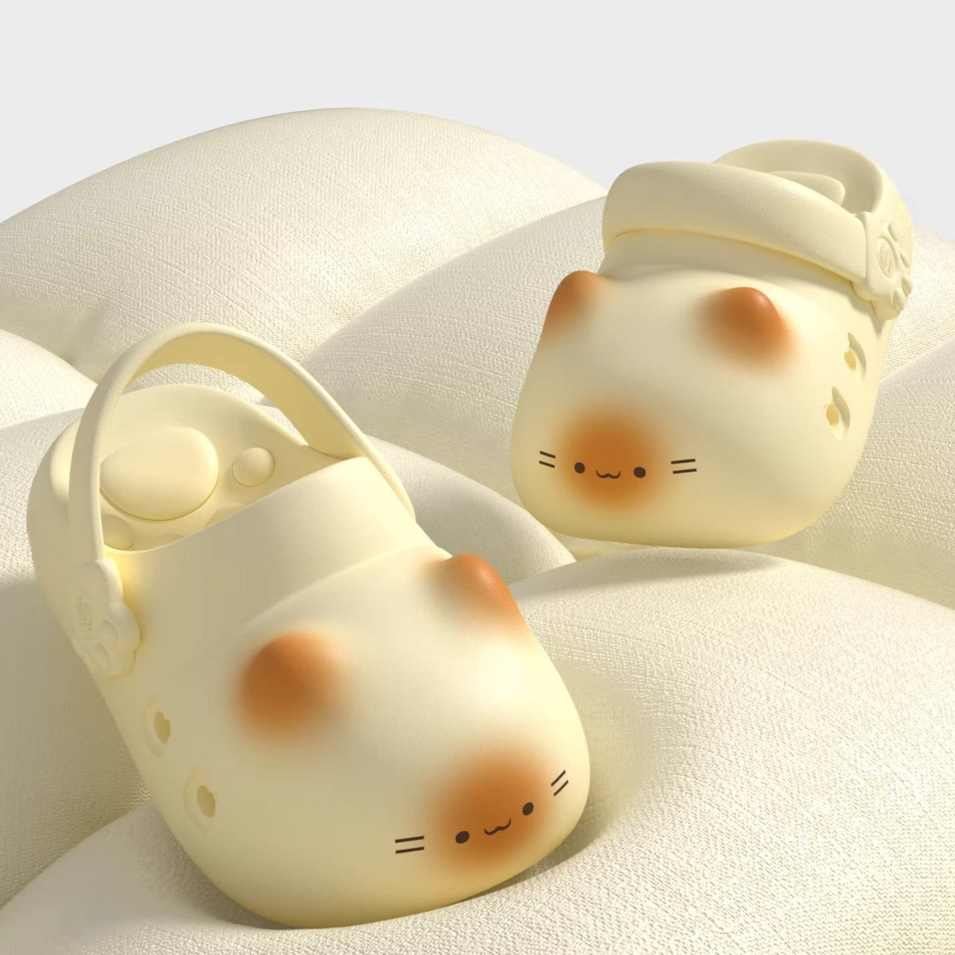 猫顔 肉球柄 厚底クロッグサンダル（2色×3サイズ）